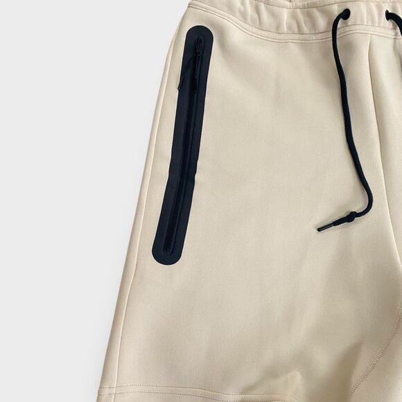 Nike Sportswear Tech Fleece Light Khaki Cream Black Shorts FB8171-234 New - Picture 4 of 11